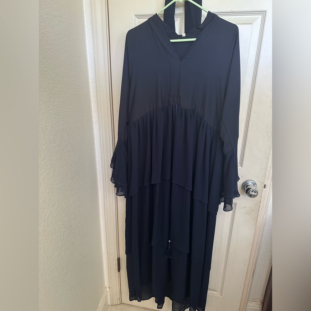 Dark navy blue flowy modern style abaya from Dubai. (New) medium size